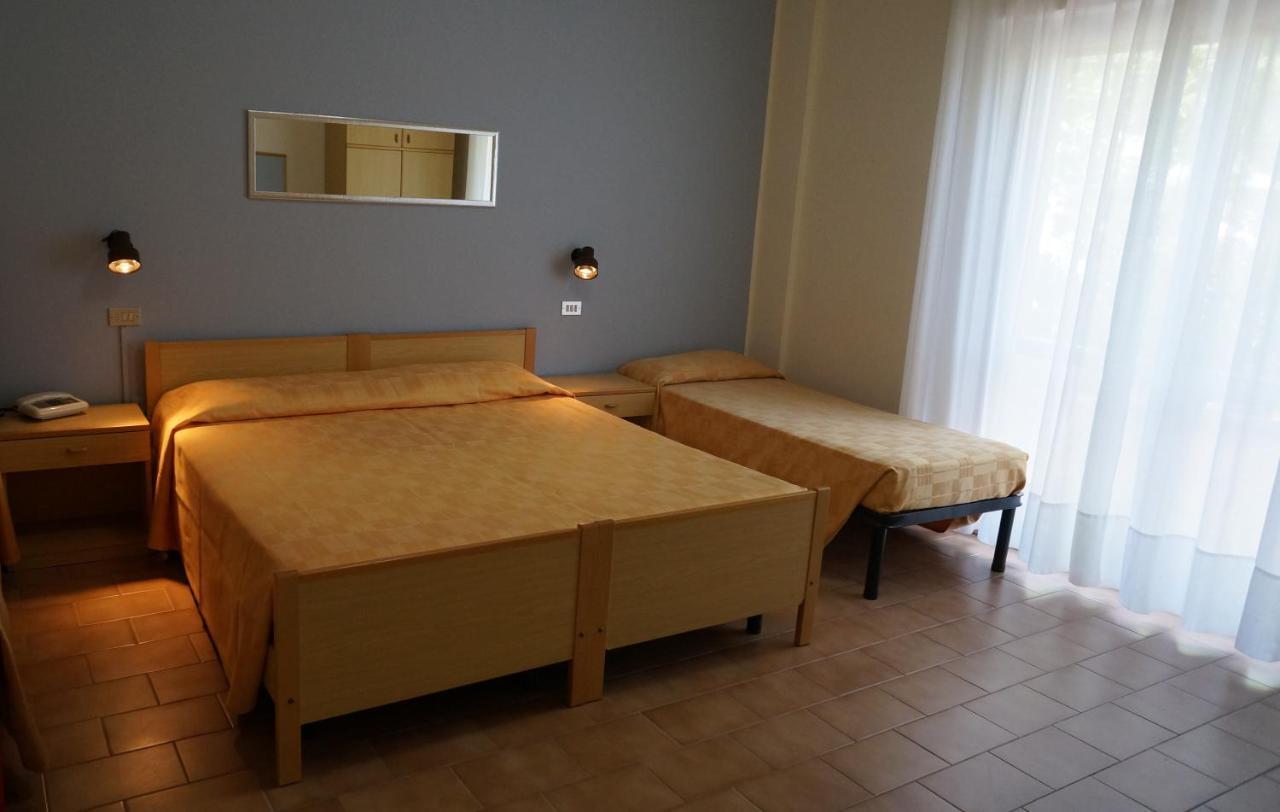 Hotel Quattropalme Торторето Экстерьер фото