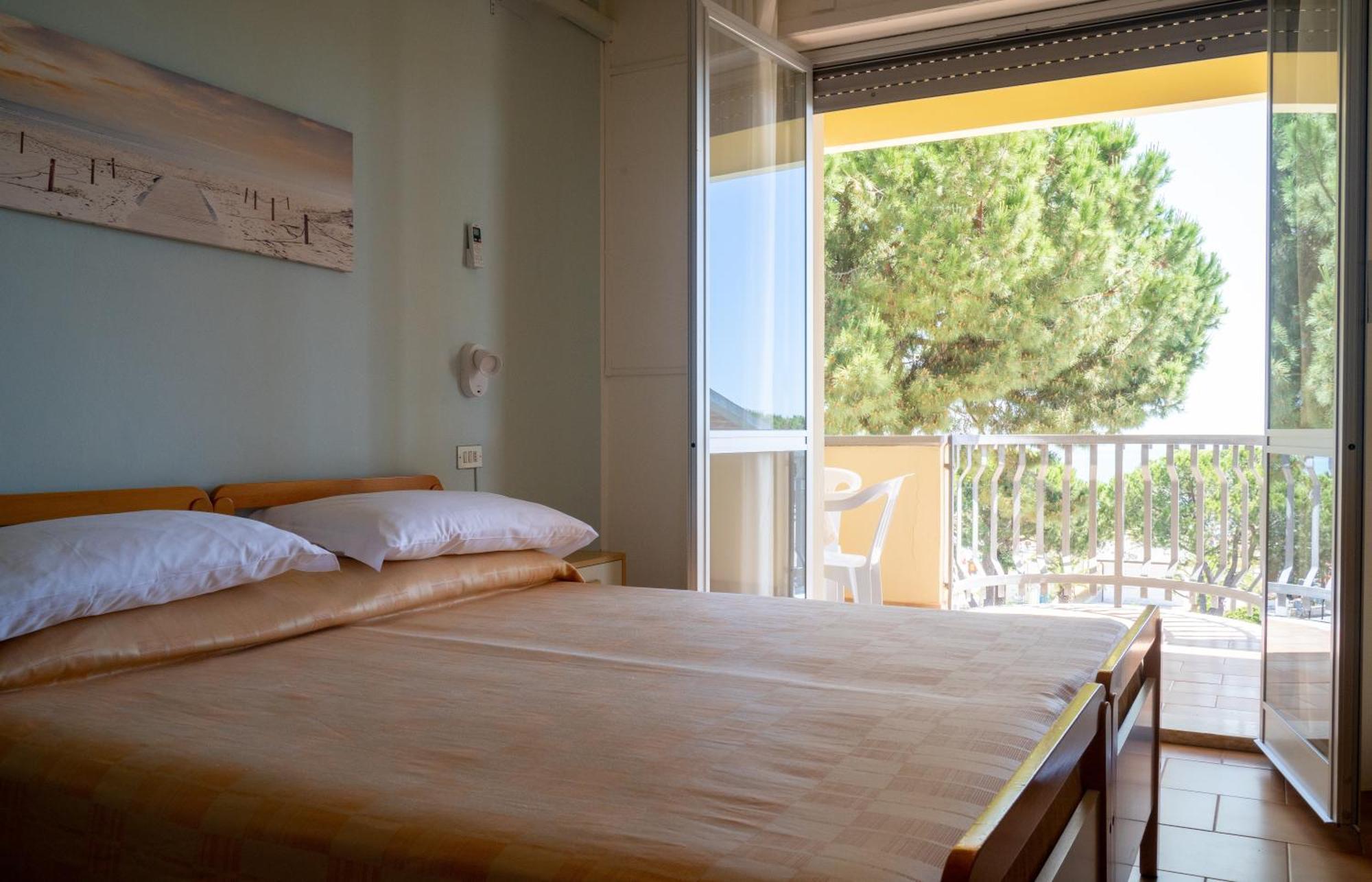 Hotel Quattropalme Торторето Экстерьер фото