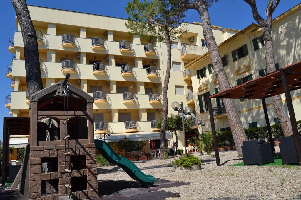Hotel Quattropalme Торторето Экстерьер фото