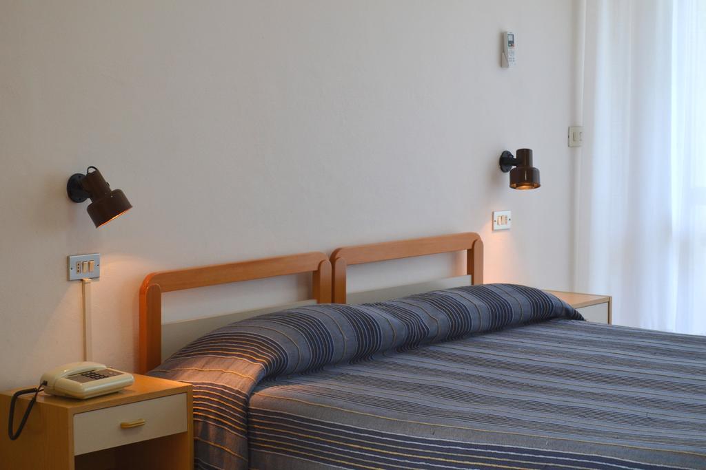 Hotel Quattropalme Торторето Экстерьер фото