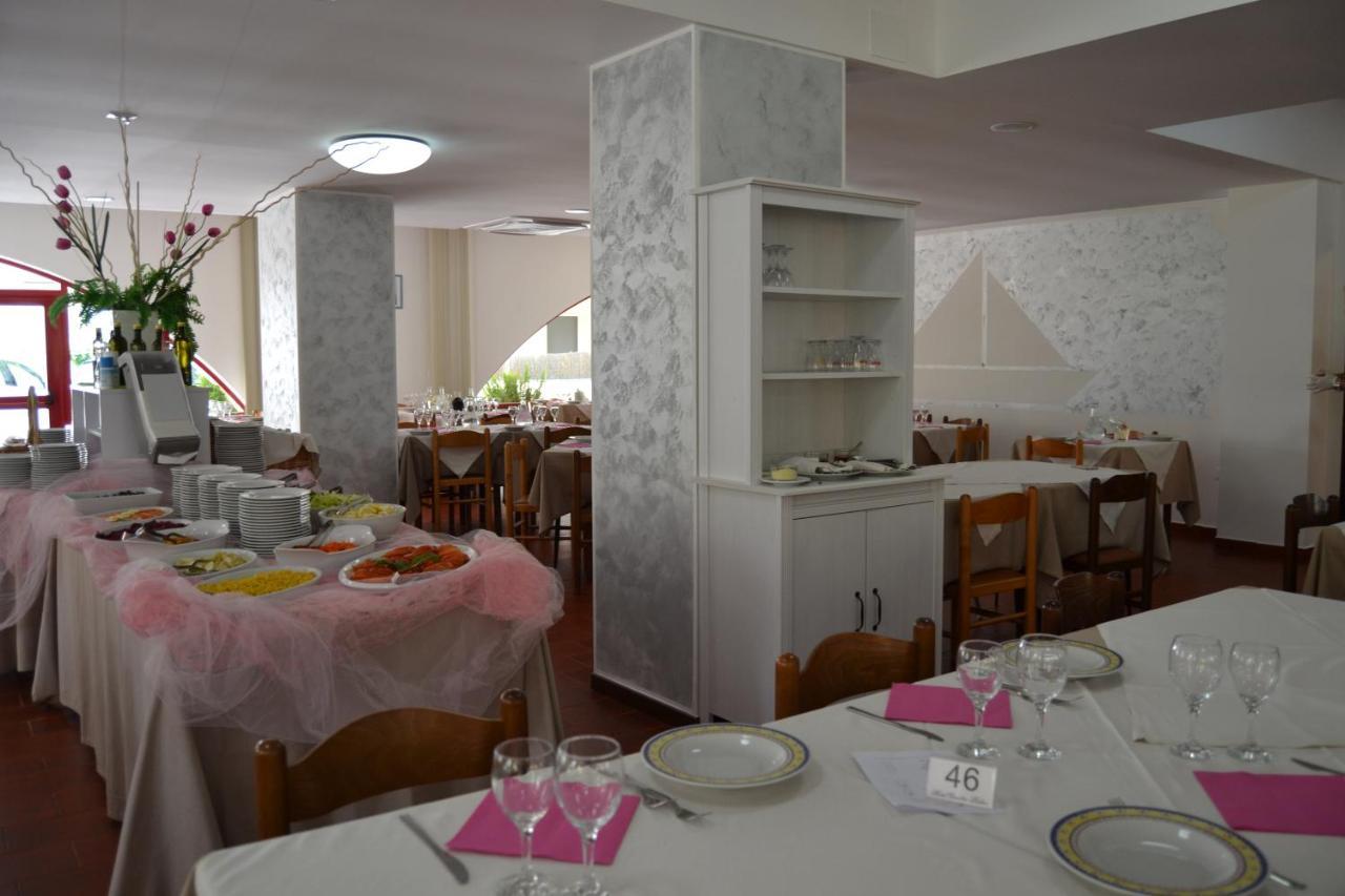 Hotel Quattropalme Торторето Номер фото